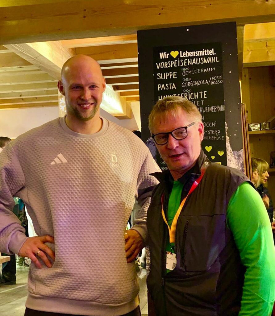 Alexander Schüller ganz entspannt mit Präsidiumsmitglied Dirk Sielaff (Foto: Privat DS)